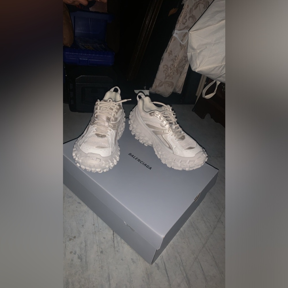 Balenciaga Defenders - Picture 9 of 12